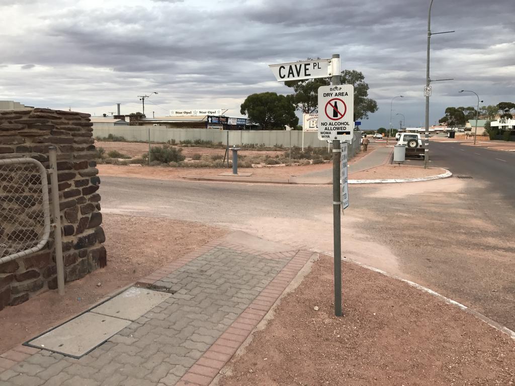 Cave Place Units クーバーペディ エクステリア 写真